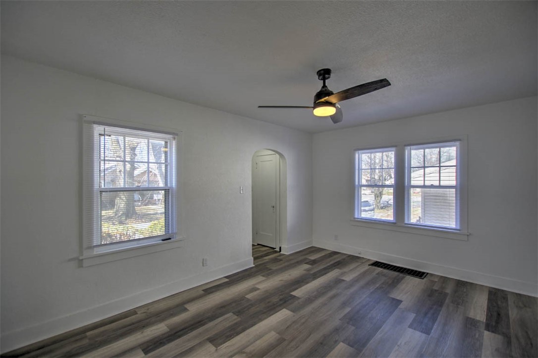 230 South 16th Street Decatur, IL 62521 - Photo 4 of 16 Gallery Image 4