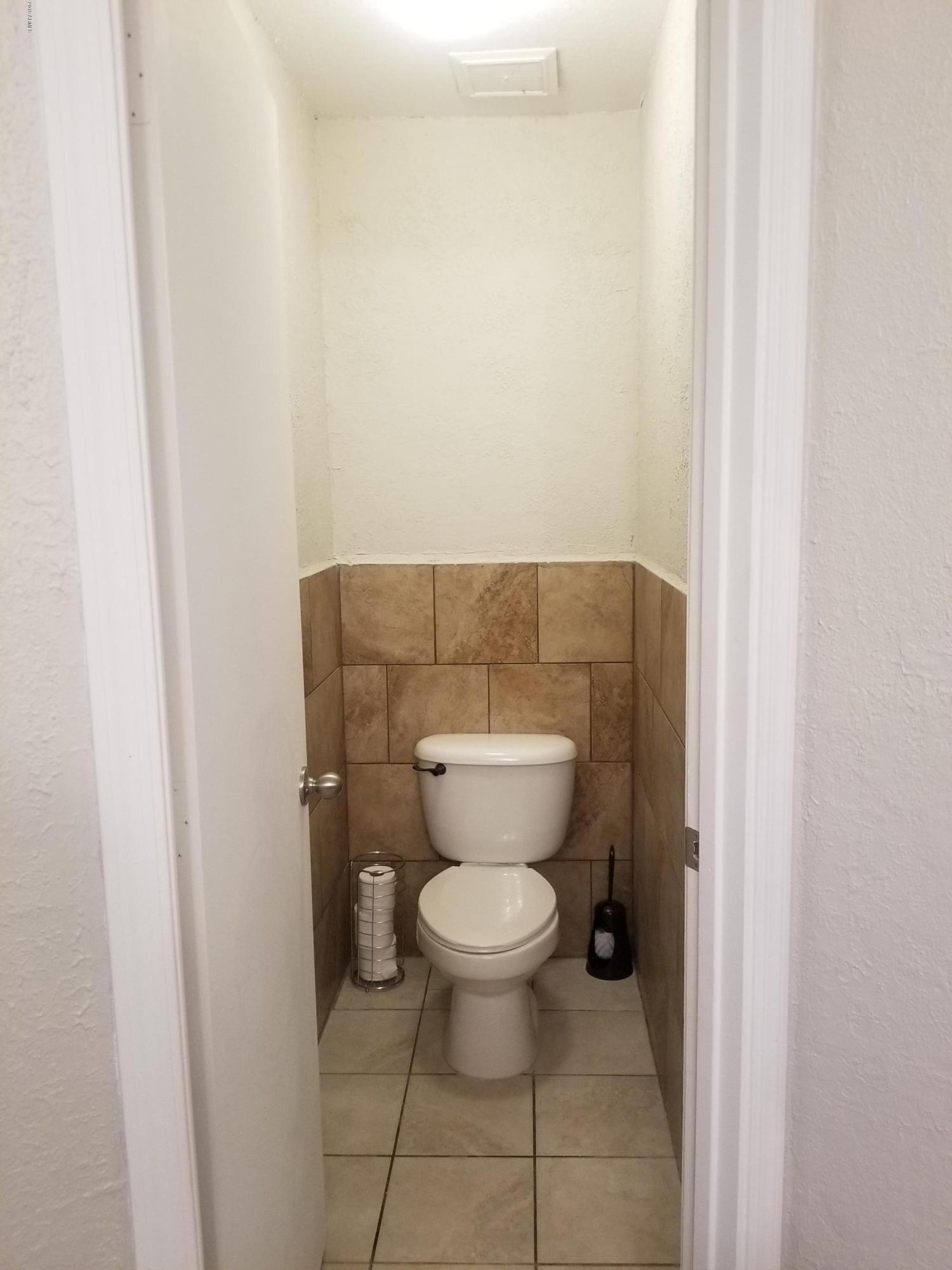 8771 West Ocotillo Road Glendale, AZ 85305 - Photo 15 of 24 20181007_172259