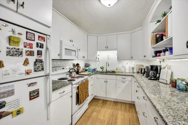 $304,900 | 12 Candlewood Lane, Unit 26, Dennis Port, MA 02639