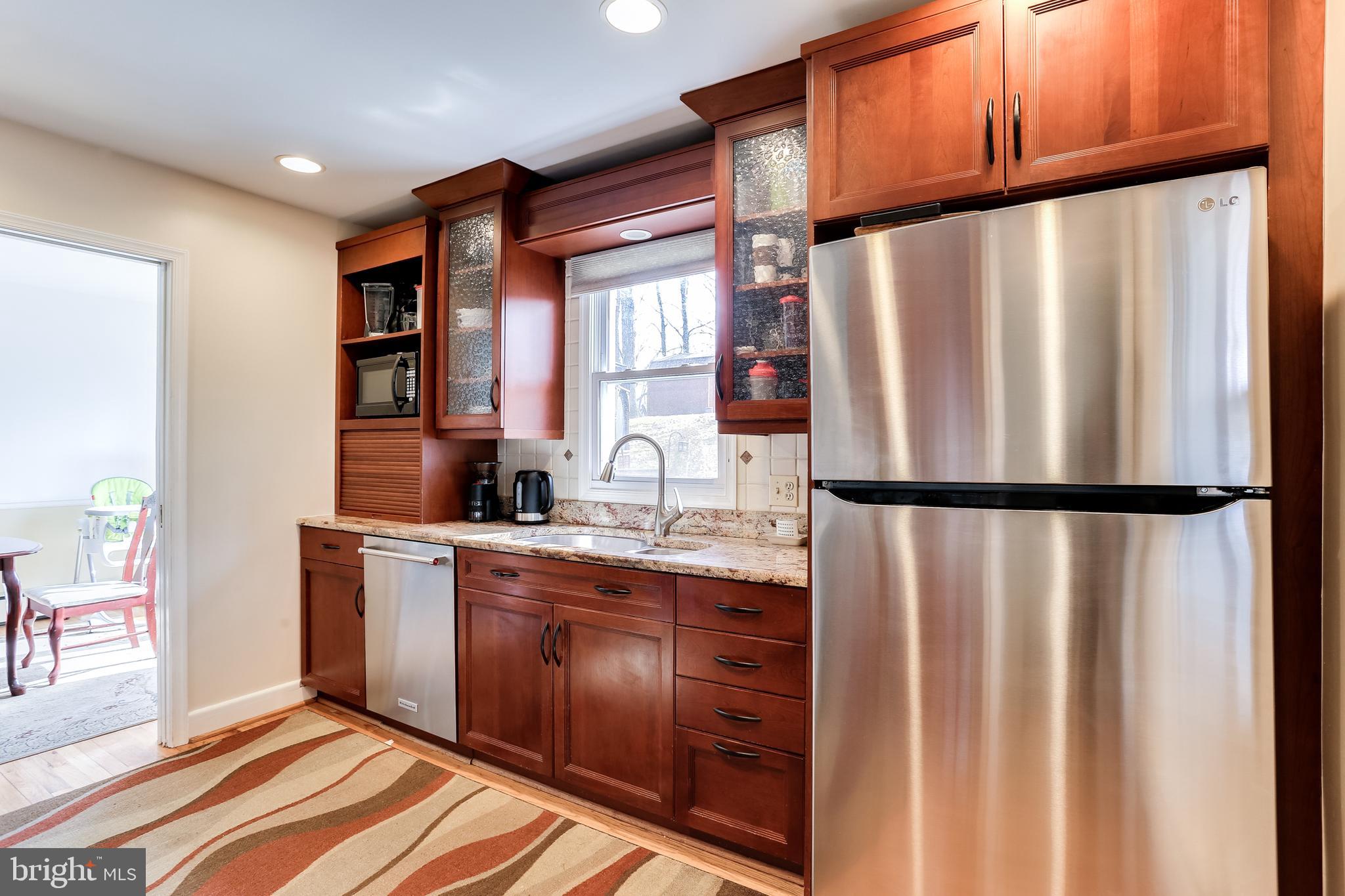 895 Timber Ridge Drive Hanover, MD 21076 - Photo 10 of 44 STAINLESS APPLIANCES