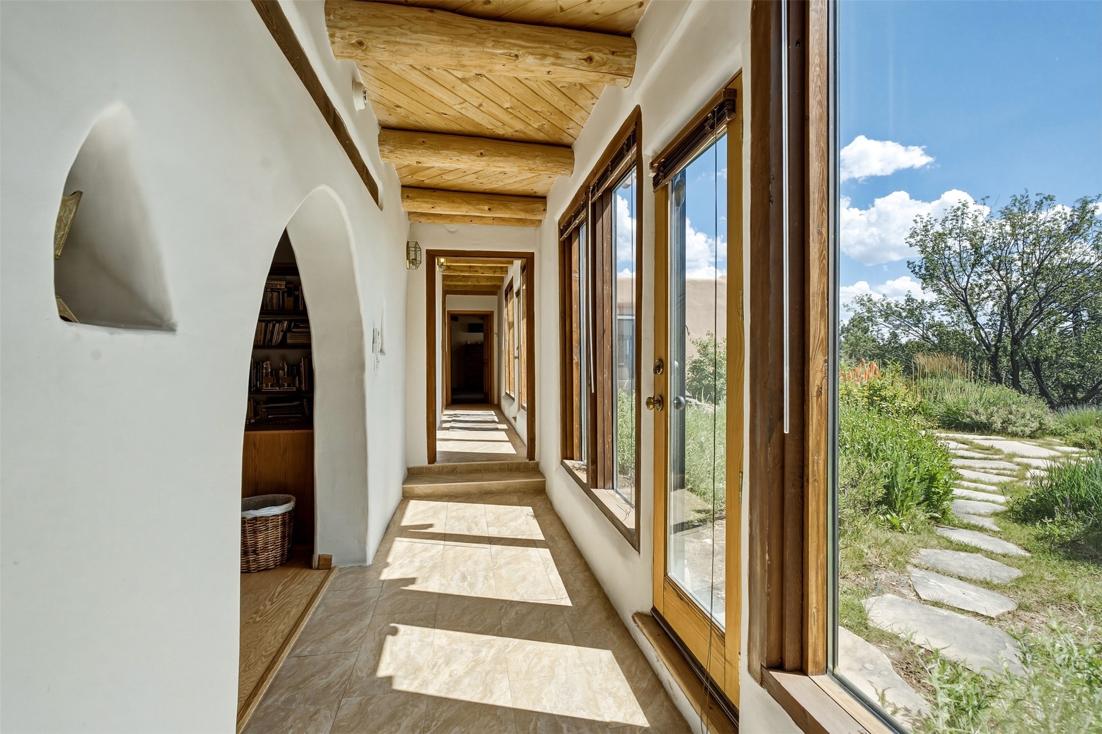 32 Overlook Road Santa Fe, NM 87505 - Photo 55 of 89 Solar Hallway