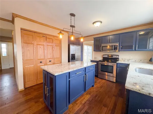 $420,000 | 7 Shetland Pony Court, St. Peters, MO 63376