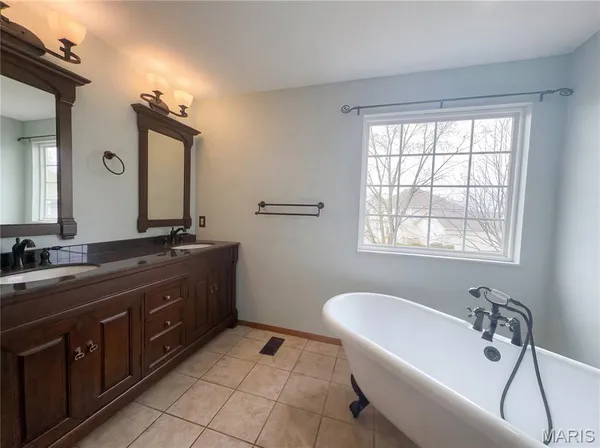$420,000 | 7 Shetland Pony Court, St. Peters, MO 63376