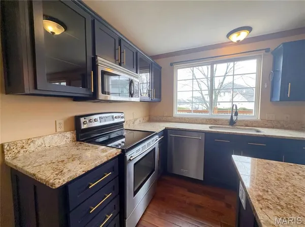 $420,000 | 7 Shetland Pony Court, St. Peters, MO 63376