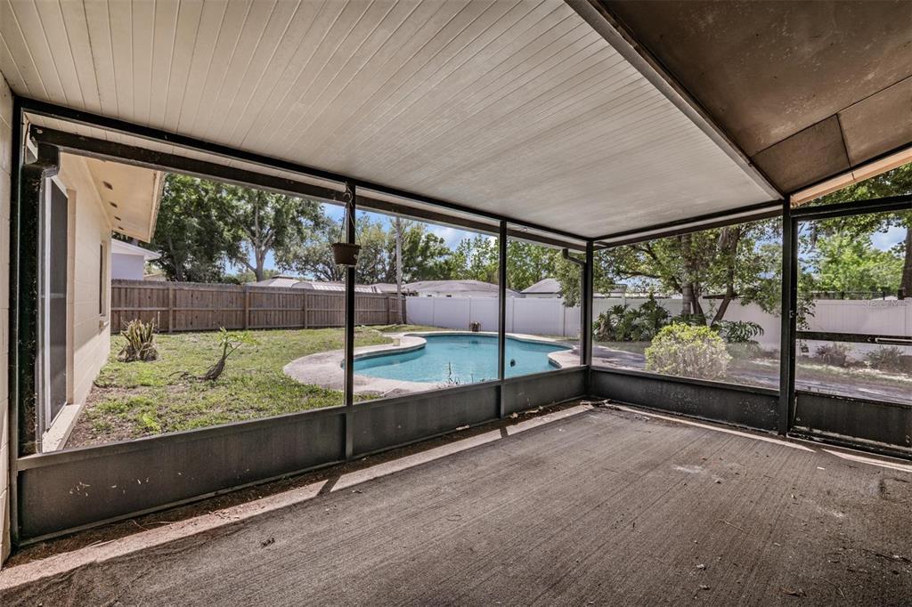 3916 Casaba Loop Valrico, FL 33596 - Photo 32 of 38