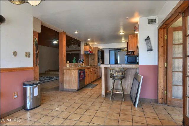 $450,000 | 395 Gabaldon Road, Anthony, NM 88021