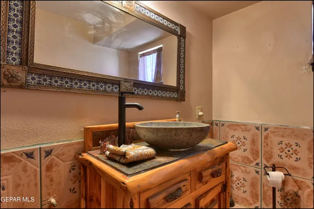 $450,000 | 395 Gabaldon Road, Anthony, NM 88021