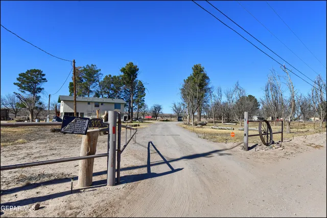 $450,000 | 395 Gabaldon Road, Anthony, NM 88021