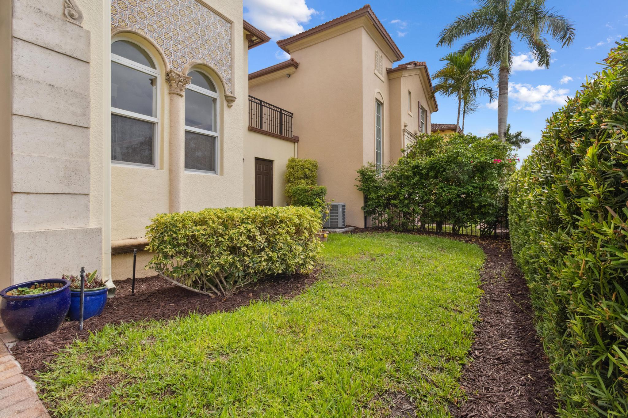 110 Via Floresta Drive Boca Raton, FL 33487 - Photo 3 of 46 IMG_0237