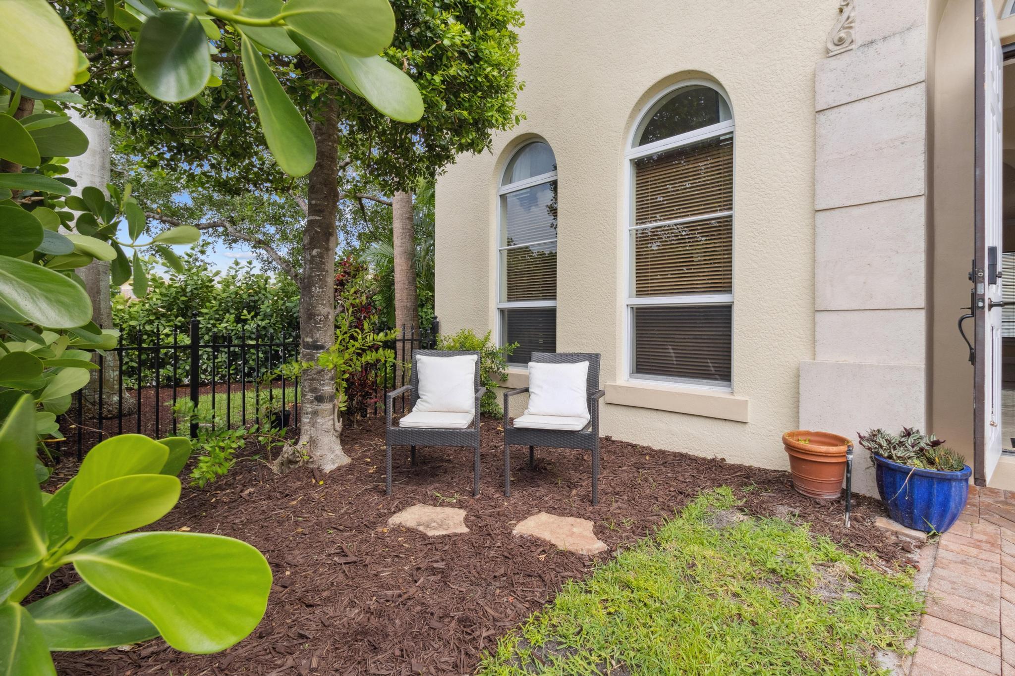 110 Via Floresta Drive Boca Raton, FL 33487 - Photo 4 of 46 IMG_0242
