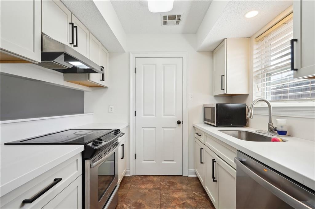 38 Moss Drive Laplace, LA 70068 - Photo 9 of 23