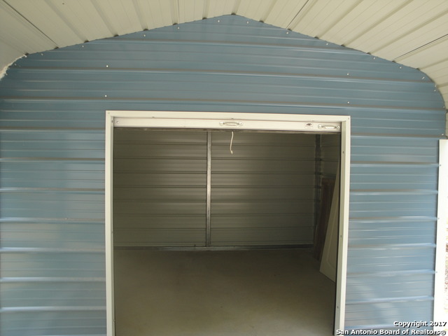615 East Elm Street Seguin, TX 78155 - Photo 22 of 23 a close up of a shower