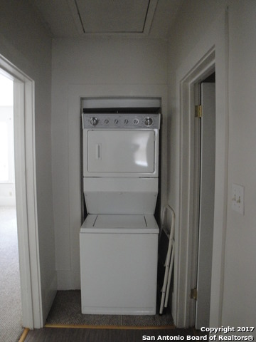 615 East Elm Street Seguin, TX 78155 - Photo 8 of 23 a utility room with a washer and dryer