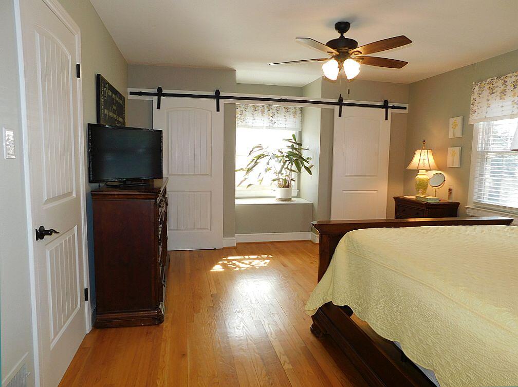 2007 Darlington Road Southwest Roanoke, VA 24018 - Photo 26 of 52 Primary Bedroom