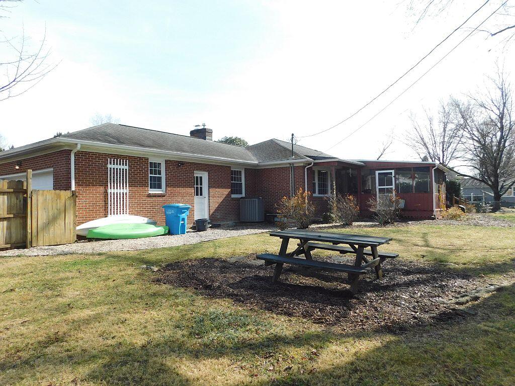 2007 Darlington Road Southwest Roanoke, VA 24018 - Photo 50 of 52 Rear Exterior-Yard