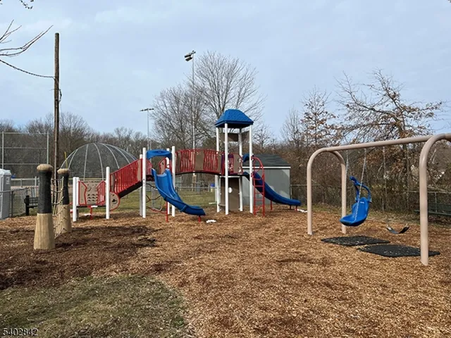 a view of a tennis court