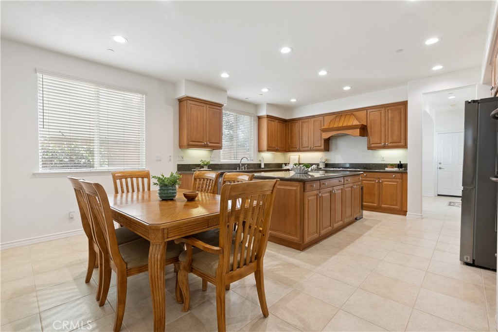 2472 Highwood Road Orange, CA 92867 - Photo 12 of 36 Kitchen