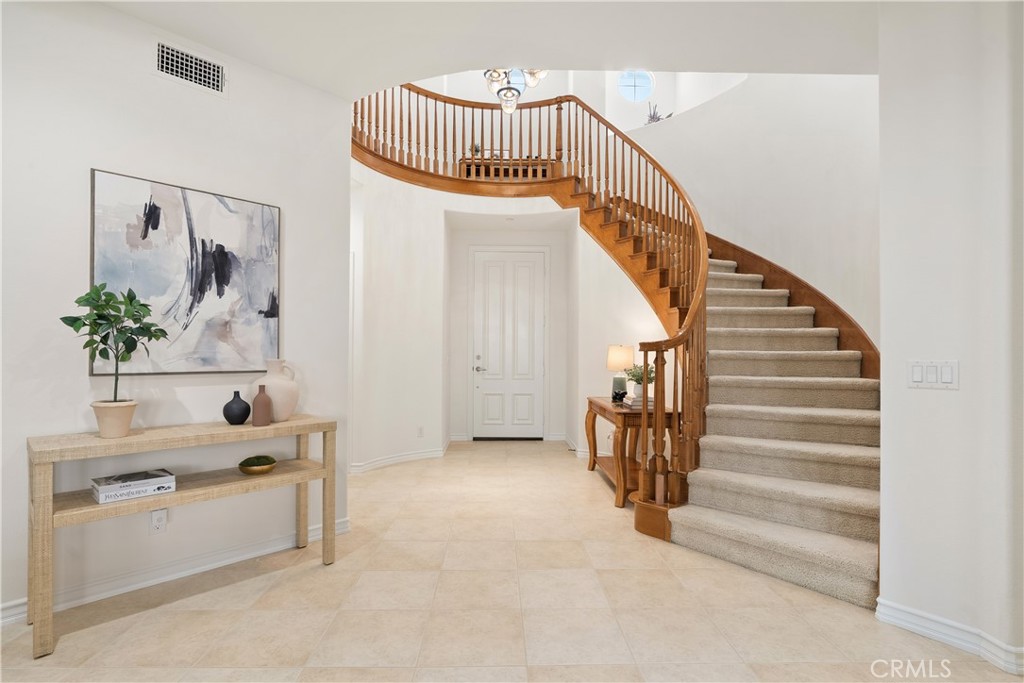 2472 Highwood Road Orange, CA 92867 - Photo 18 of 36 Entrance and Stairs