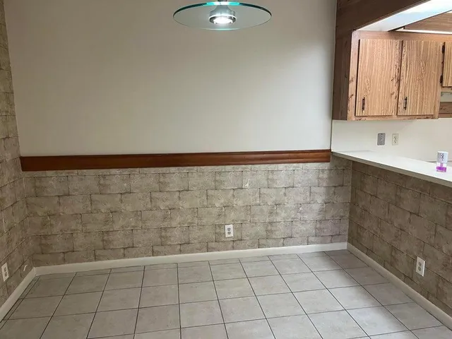 $2,200 | 4803 Waterview Circle, Palm Springs, FL 33461