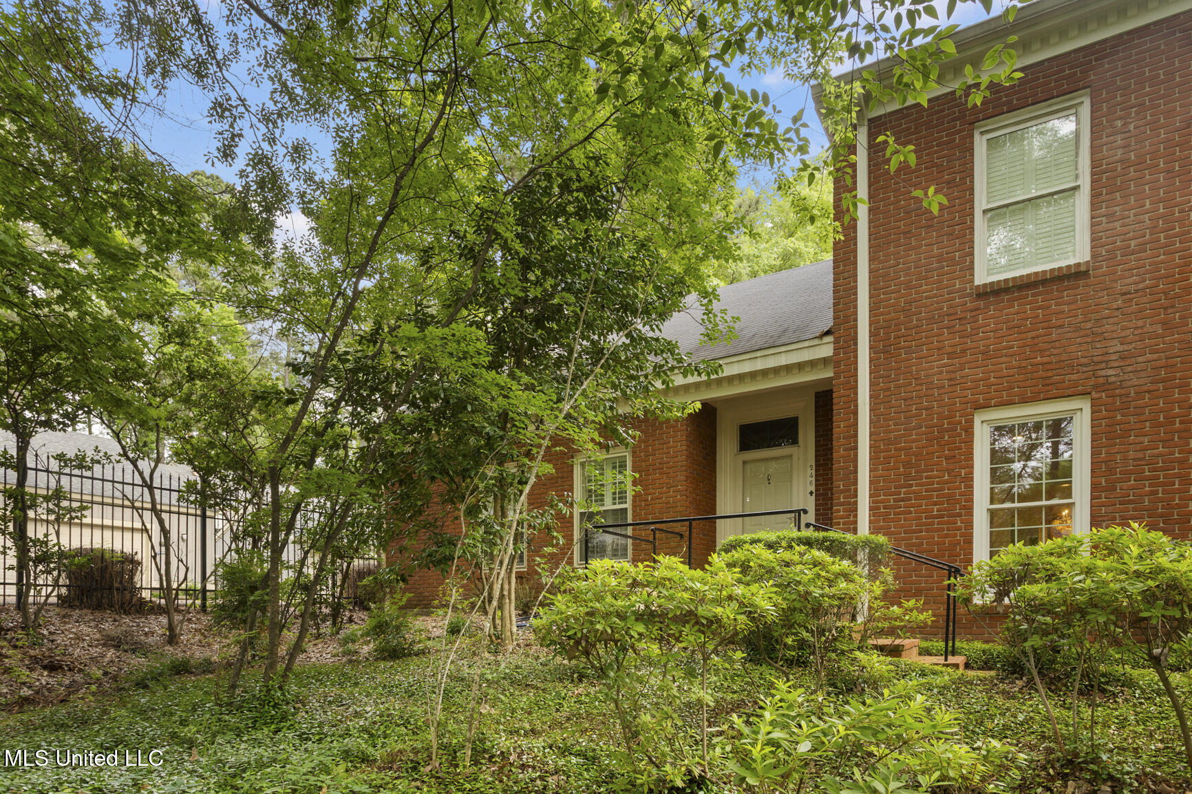 246 Eastbrooke Street Jackson, MS 39216 - Photo 3 of 28 246 Eastbrook-3