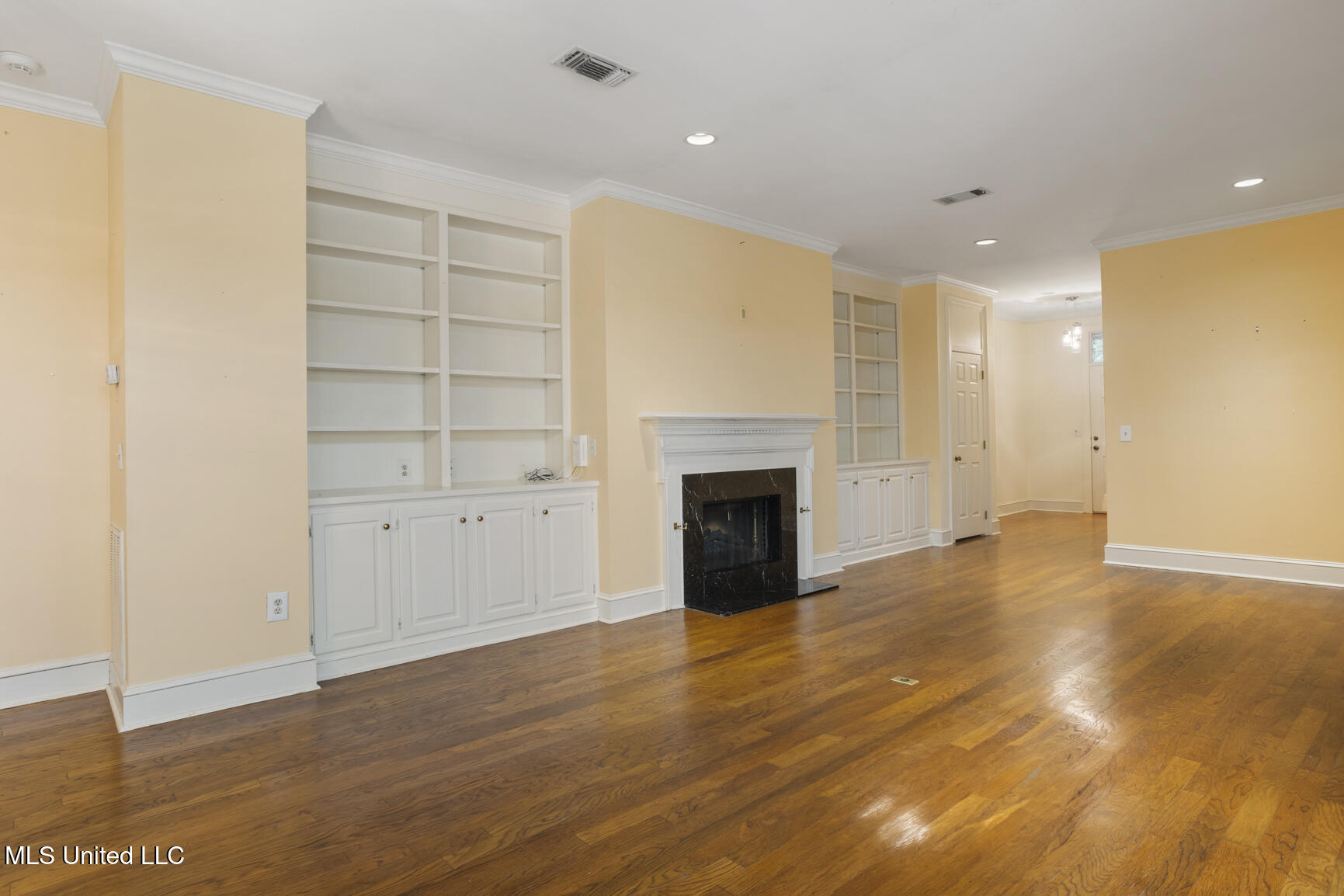 246 Eastbrooke Street Jackson, MS 39216 - Photo 8 of 28 246 Eastbrook-14