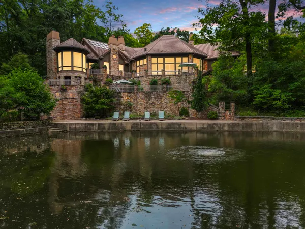 $2,995,000 | 142 EMS T35 Lane, Leesburg, IN 46538