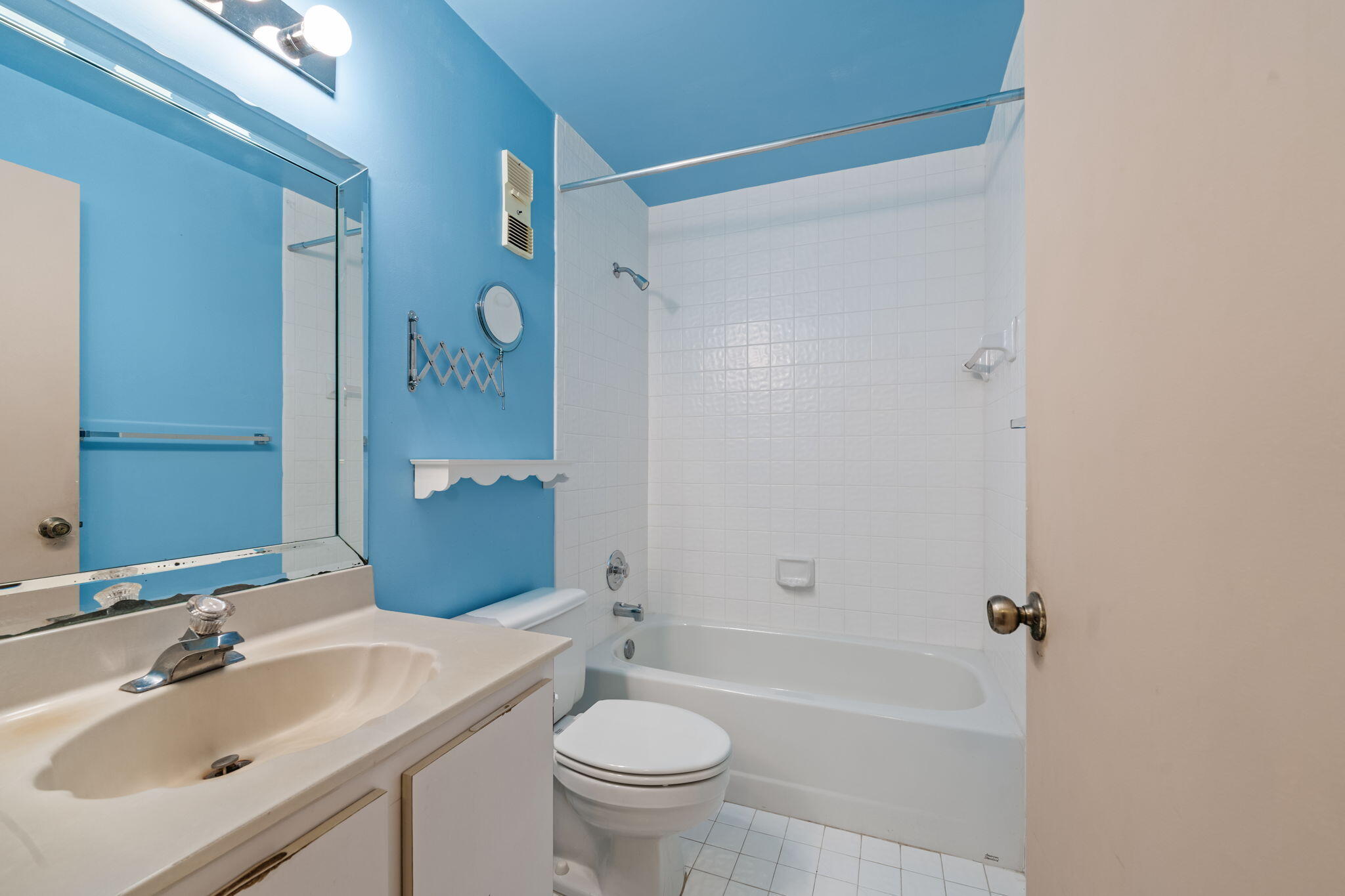 8101 Sweetbriar Way, Unit B Boca Raton, FL 33496 - Photo 16 of 22 21-web-or-mls-DSC09478