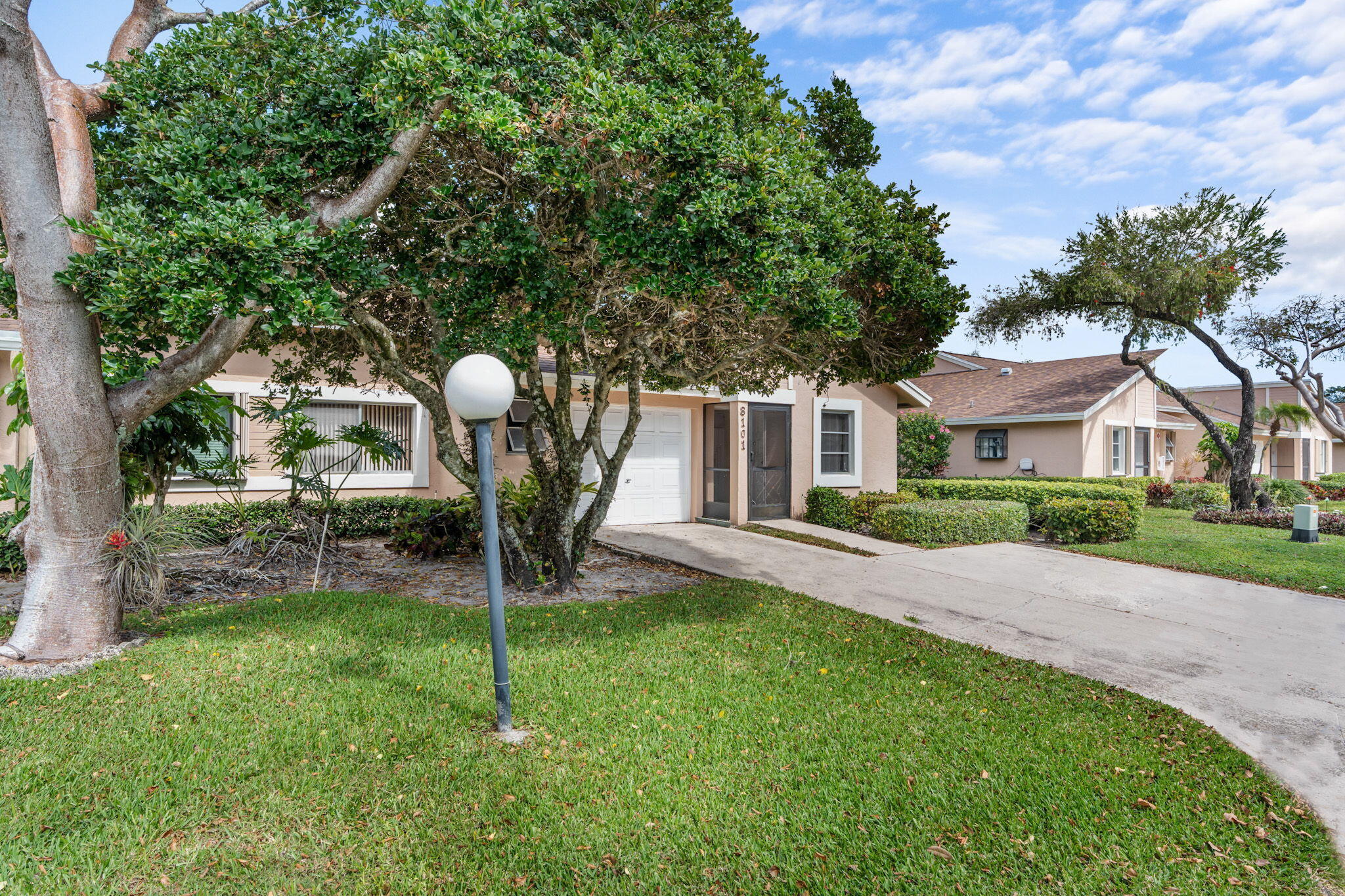 8101 Sweetbriar Way, Unit B Boca Raton, FL 33496 - Photo 17 of 22 6-web-or-mls-DSC09423