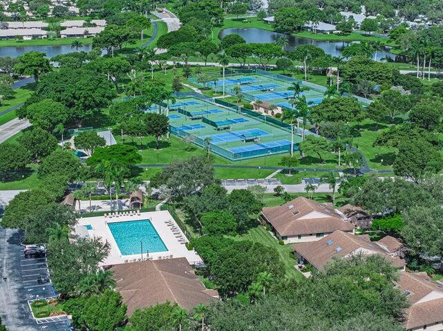 8101 Sweetbriar Way, Unit B Boca Raton, FL 33496 - Photo 20 of 22 Amenities