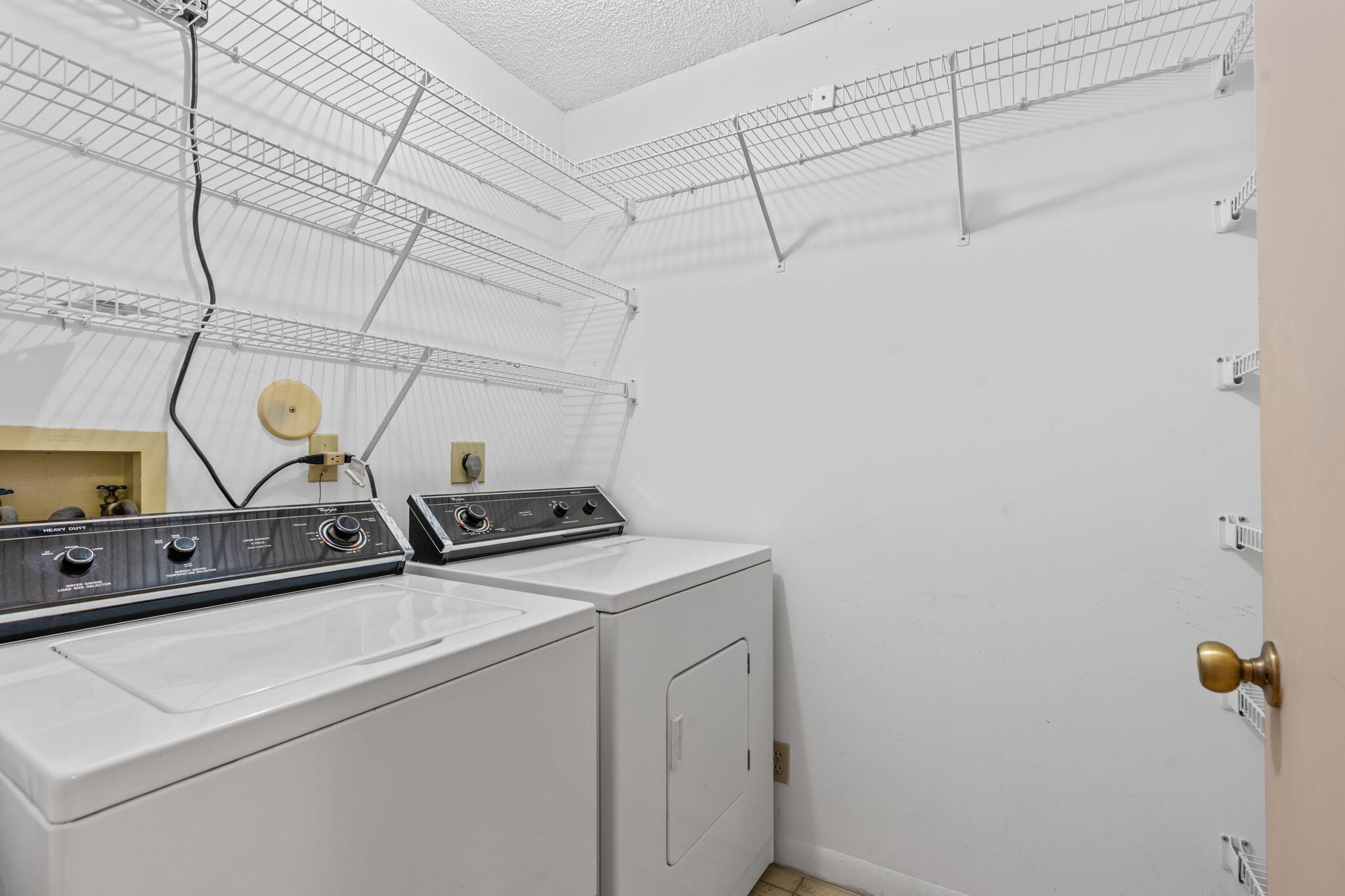 8101 Sweetbriar Way, Unit B Boca Raton, FL 33496 - Photo 8 of 22 22-web-or-mls-DSC09473