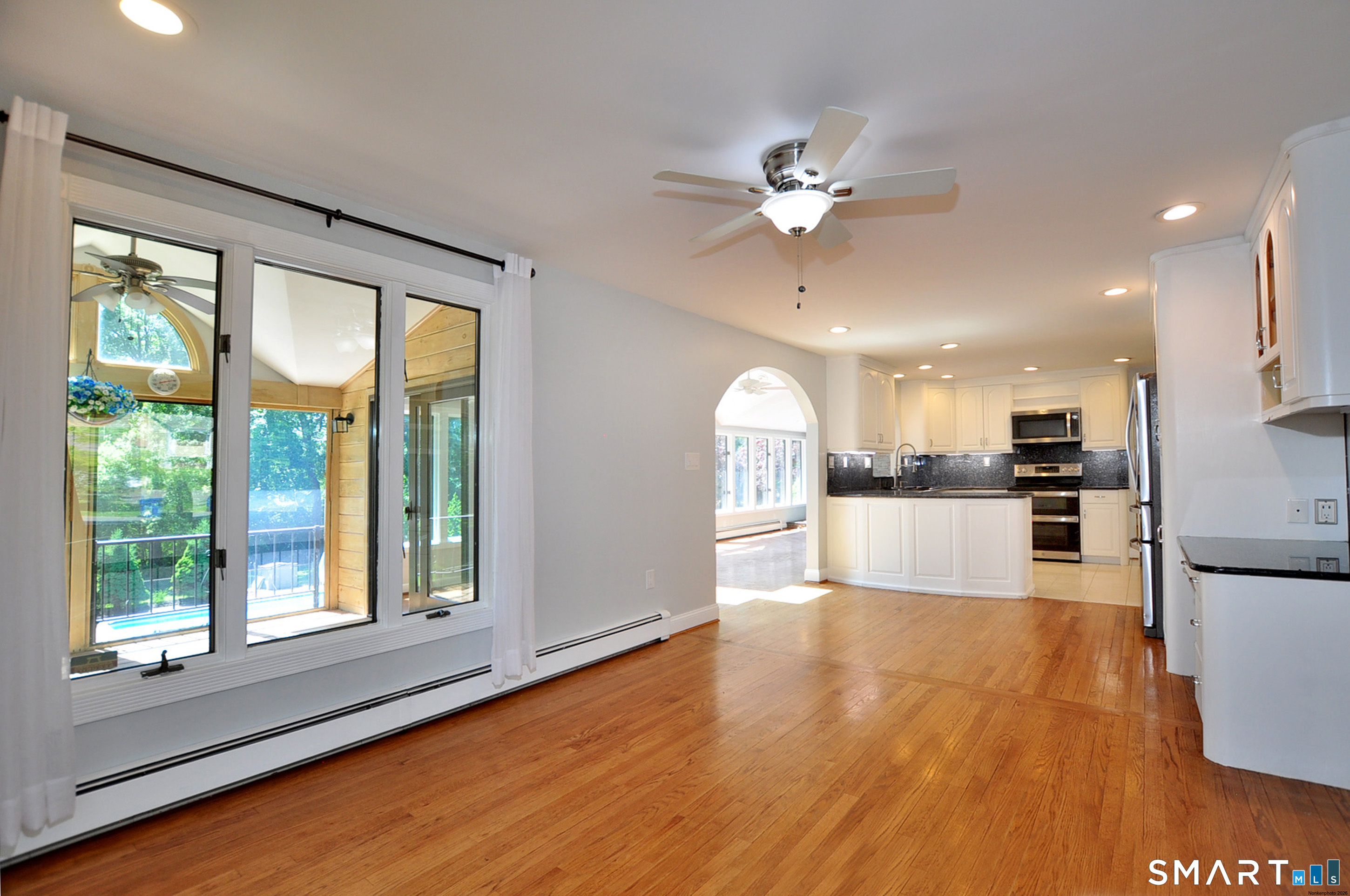 32 Cornfield Road Windsor, CT 06095 - Photo 12 of 39