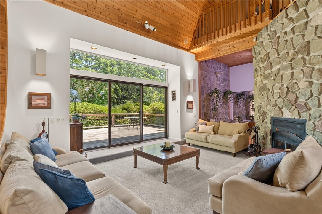 1880 Lake Road Webster, NY 14580 - Photo 24 of 49