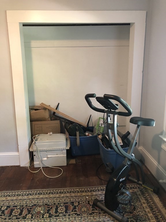 10 Worcester Avenue Montague, MA 01376 - Photo 27 of 35 a room with chairs