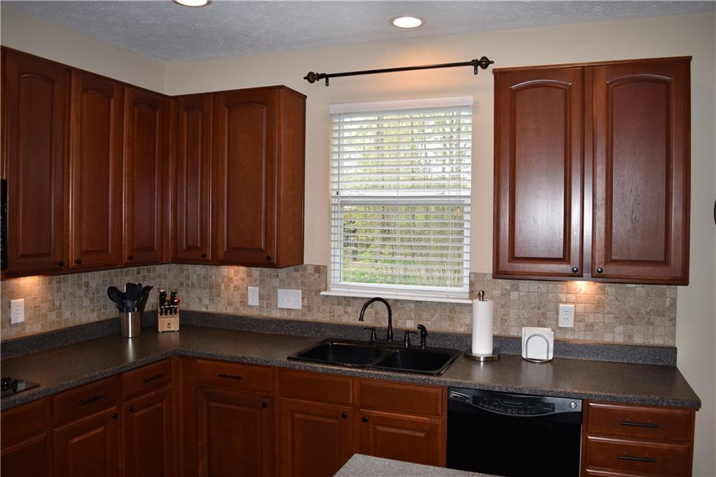10439 Clifty Falls Road Indianapolis, IN 46239 - Photo 11 of 44 Gallery Image 11