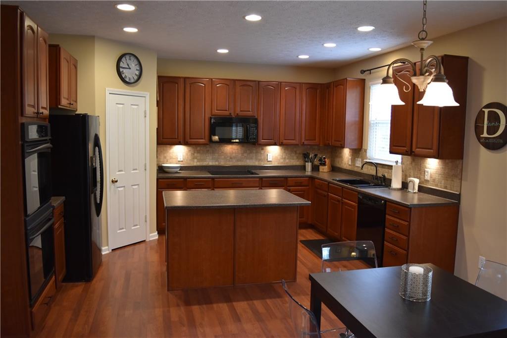 10439 Clifty Falls Road Indianapolis, IN 46239 - Photo 9 of 44 Gallery Image 9