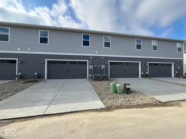 $2,250 | 17355 Wellburn Drive, Westfield, IN 46074