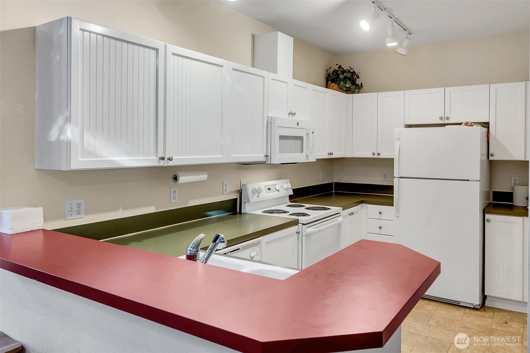 1500 South 18th Street, Unit H101 Renton, WA 98055 - Photo 36 of 37