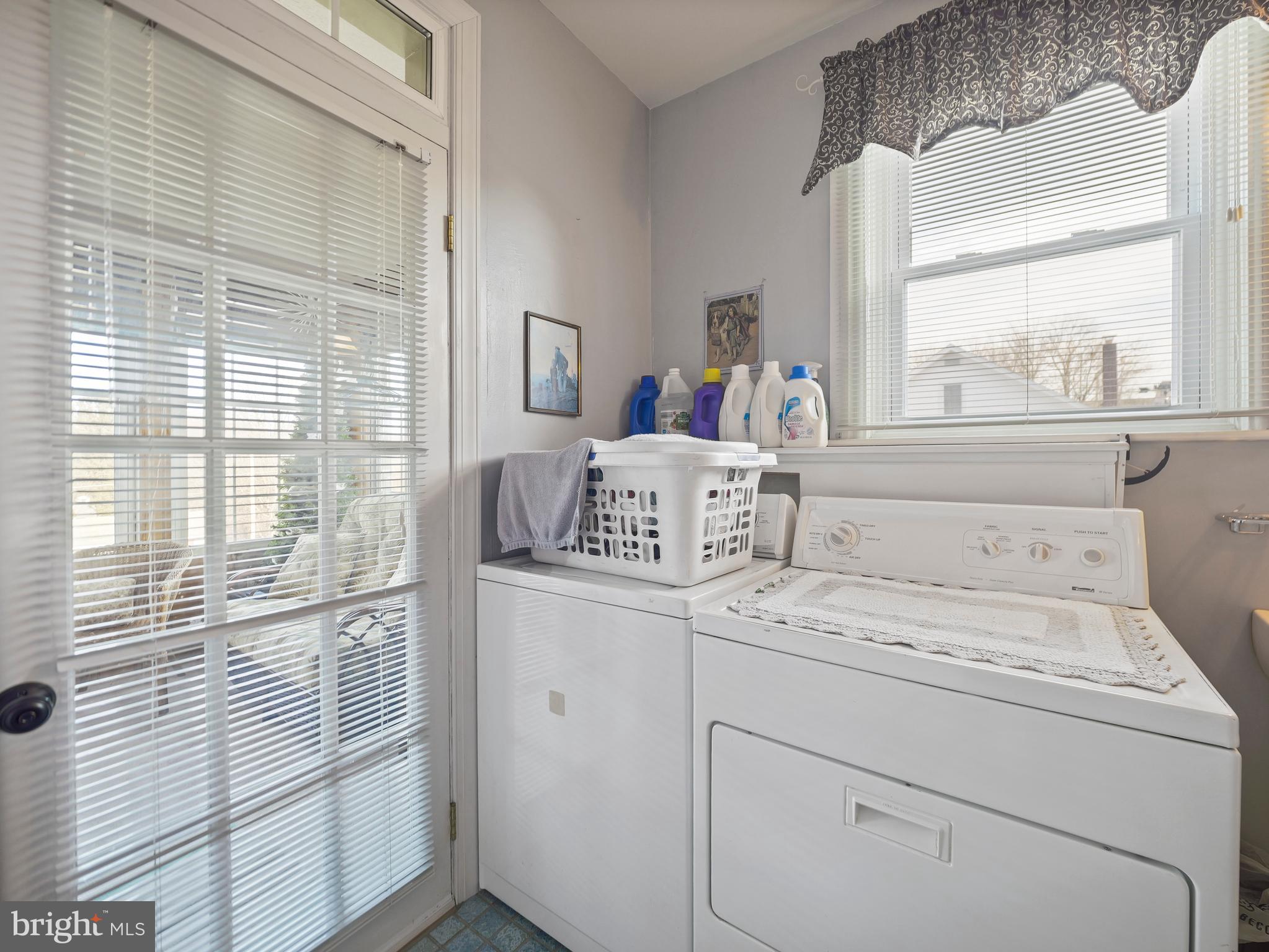 503 South Potomac Street Waynesboro, PA 17268 - Photo 25 of 36 a view of washer and dryer with bathroom in the background
