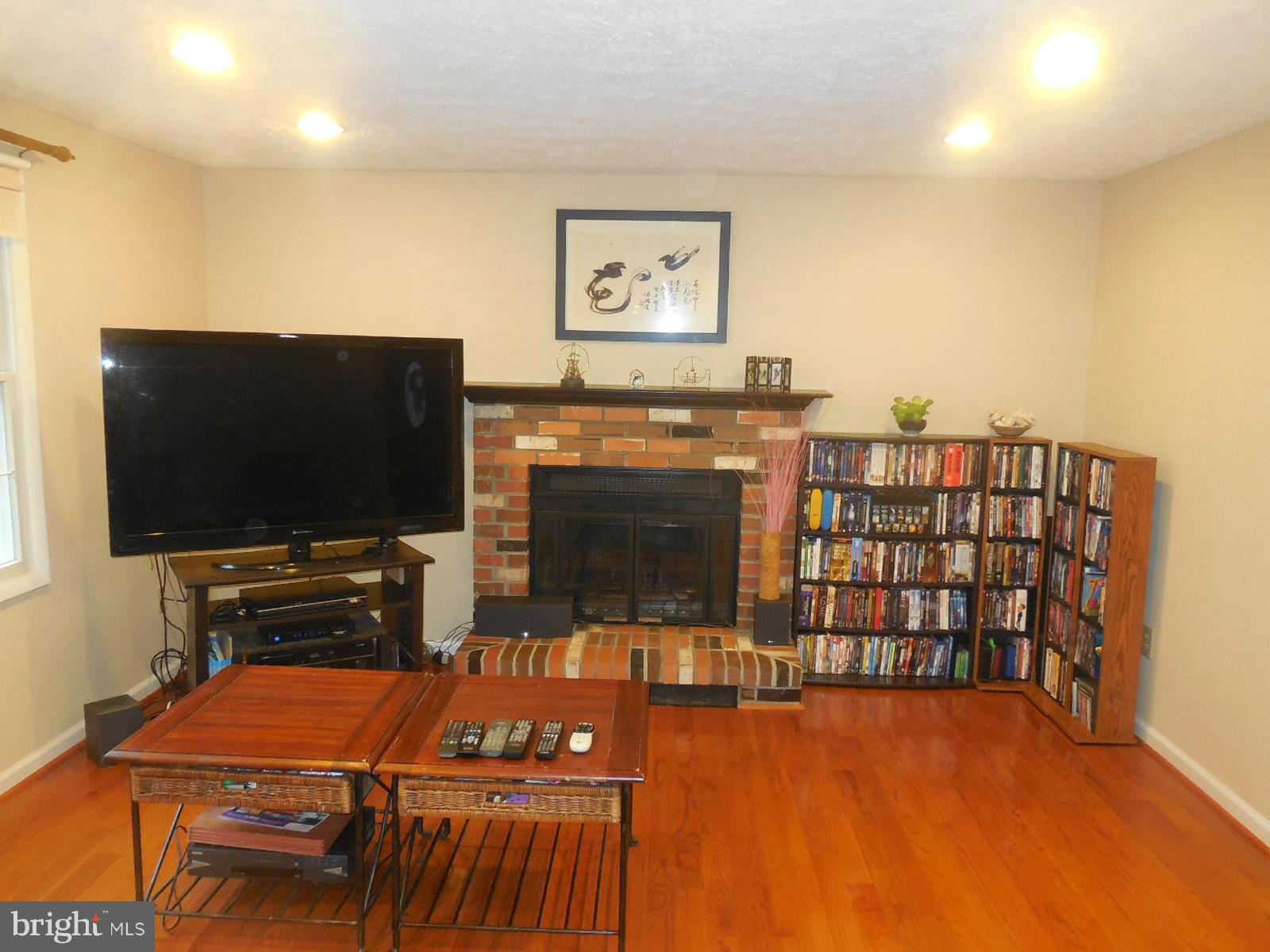 406 Rock Lodge Road Gaithersburg, MD 20877 - Photo 13 of 29 Family Room