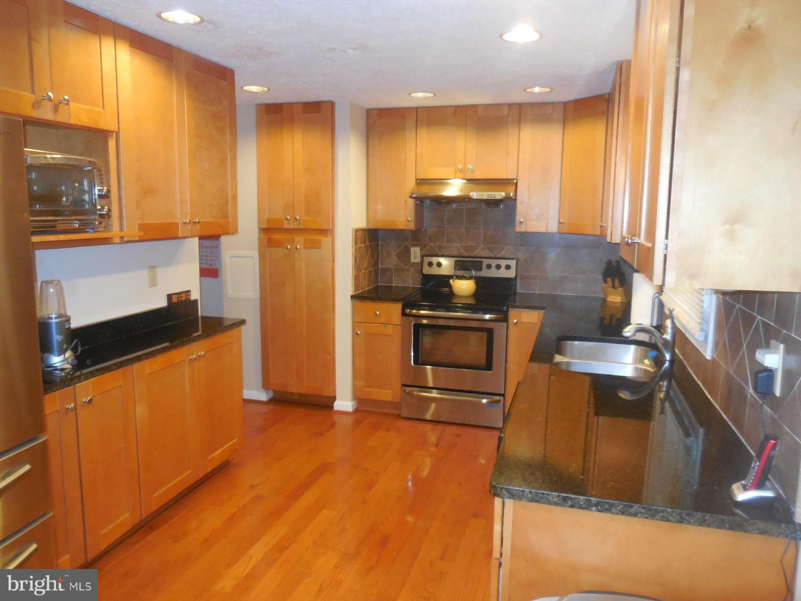 406 Rock Lodge Road Gaithersburg, MD 20877 - Photo 14 of 29 Kitchen