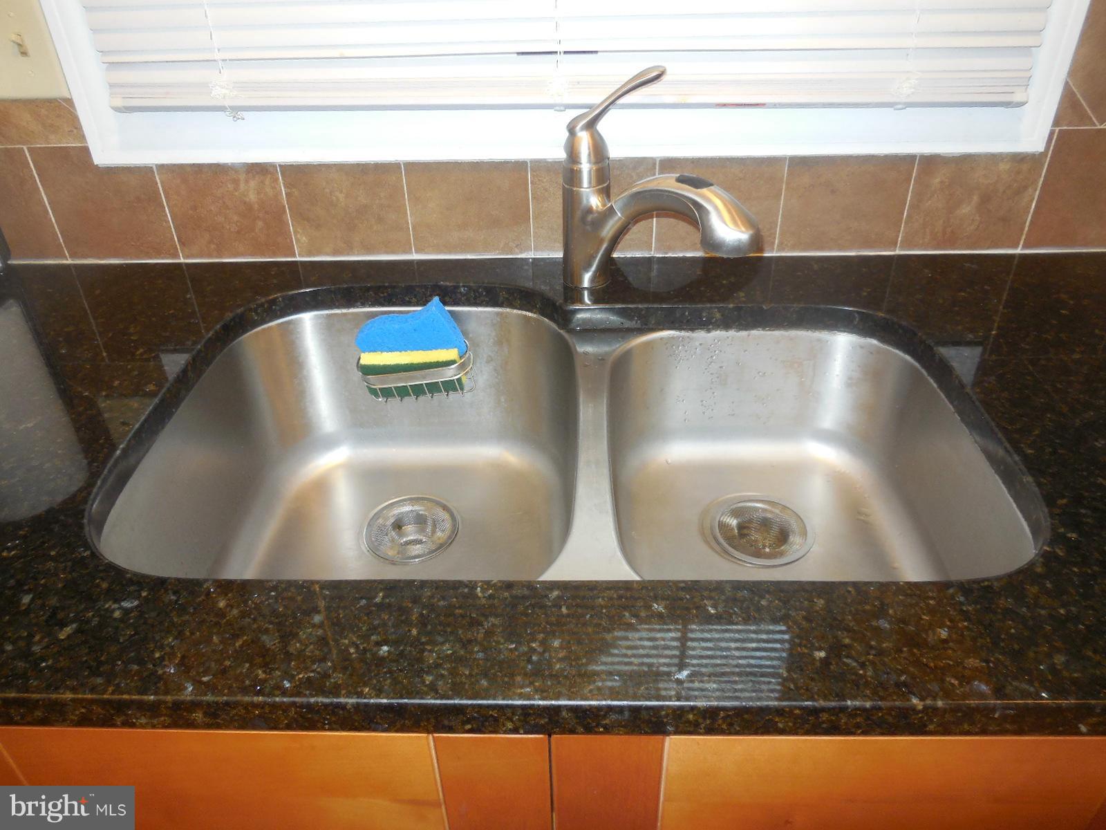 406 Rock Lodge Road Gaithersburg, MD 20877 - Photo 15 of 29 Kitchen