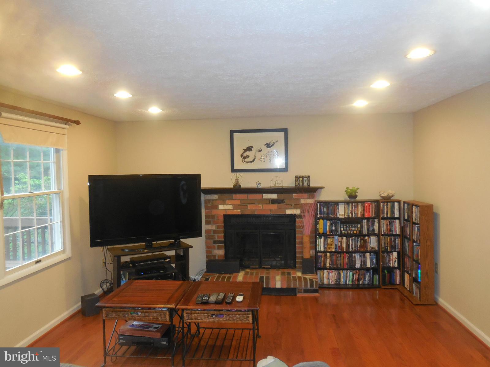 406 Rock Lodge Road Gaithersburg, MD 20877 - Photo 8 of 29 Family Room