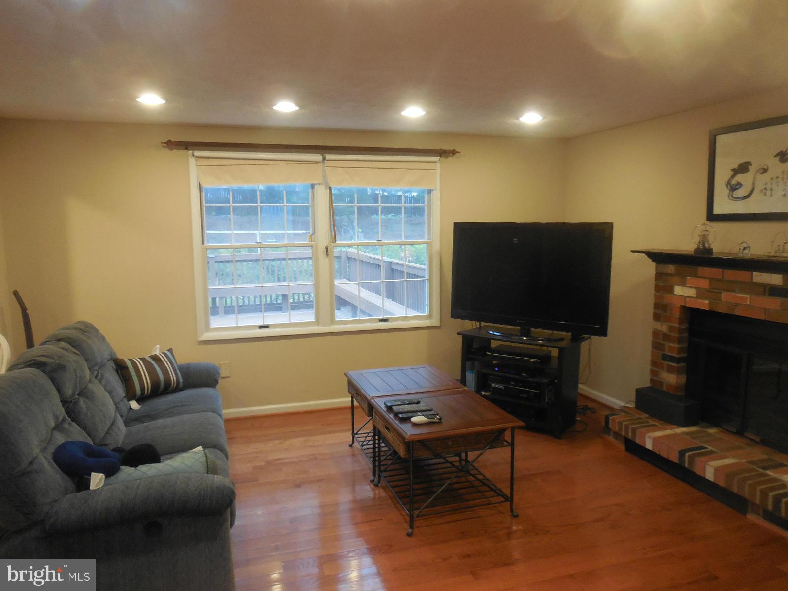 406 Rock Lodge Road Gaithersburg, MD 20877 - Photo 9 of 29 Family Room