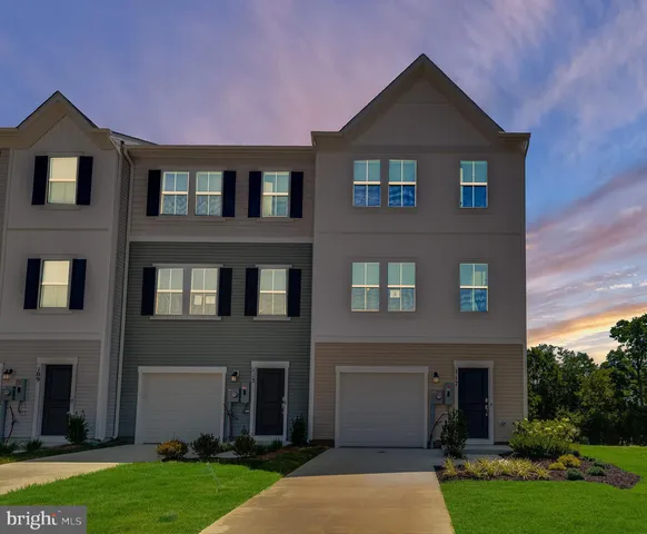 $272,586 | 102 Kincaid Court, Martinsburg, WV 25403