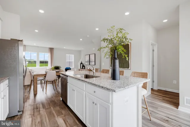 $272,586 | 102 Kincaid Court, Martinsburg, WV 25403