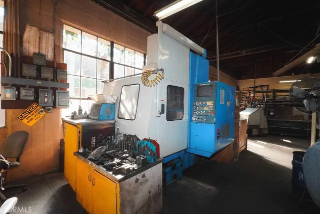 a view of a storage & utility room