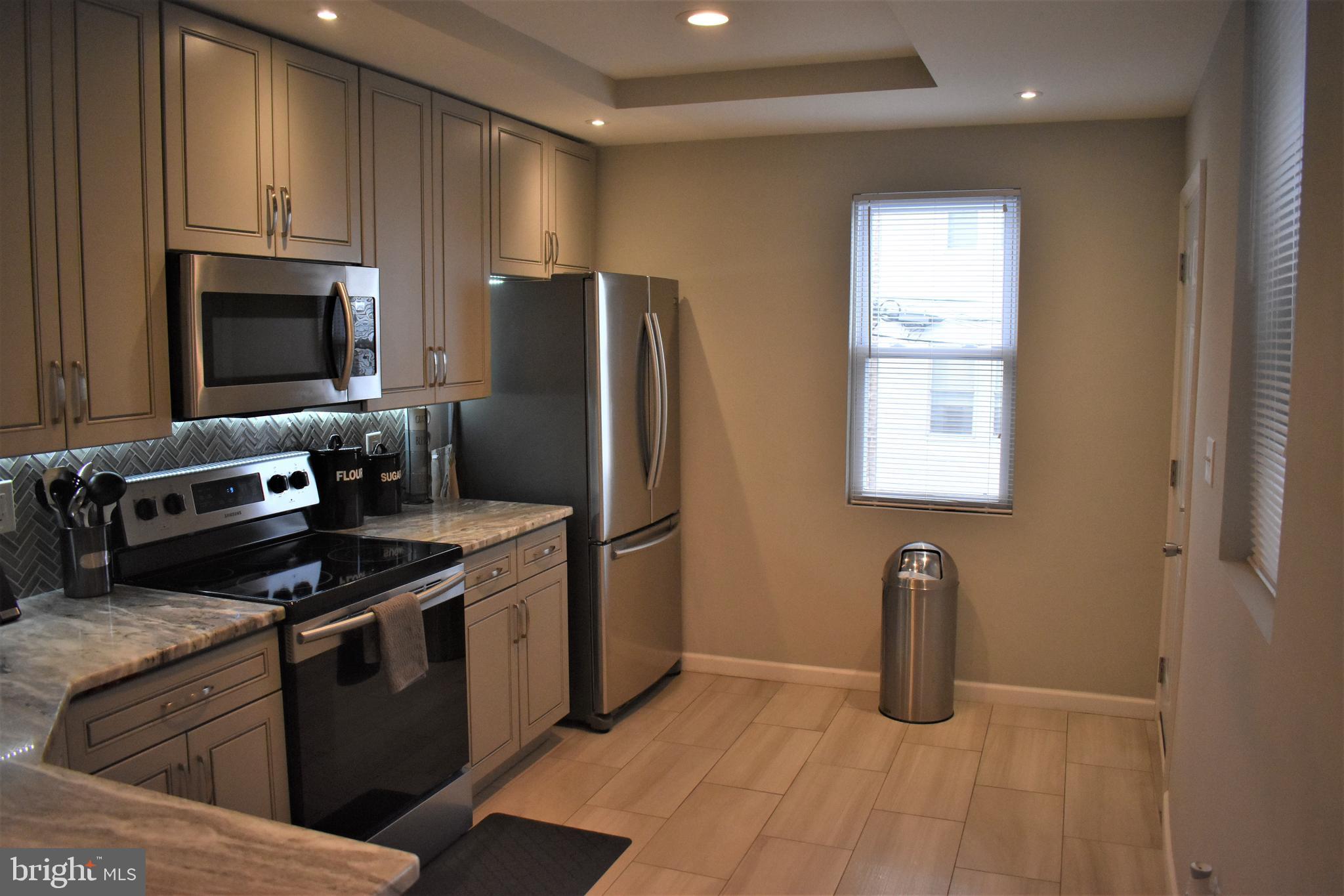 5705 Nassau Road Philadelphia, PA 19131 - Photo 2 of 25 Kitchen