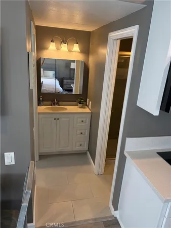 $2,100 | 19711 Oceanaire Circle, Huntington Beach, CA 92648