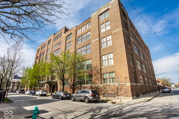 $269,900 | 430 North Park Avenue, Unit 105, Indianapolis, IN 46202
