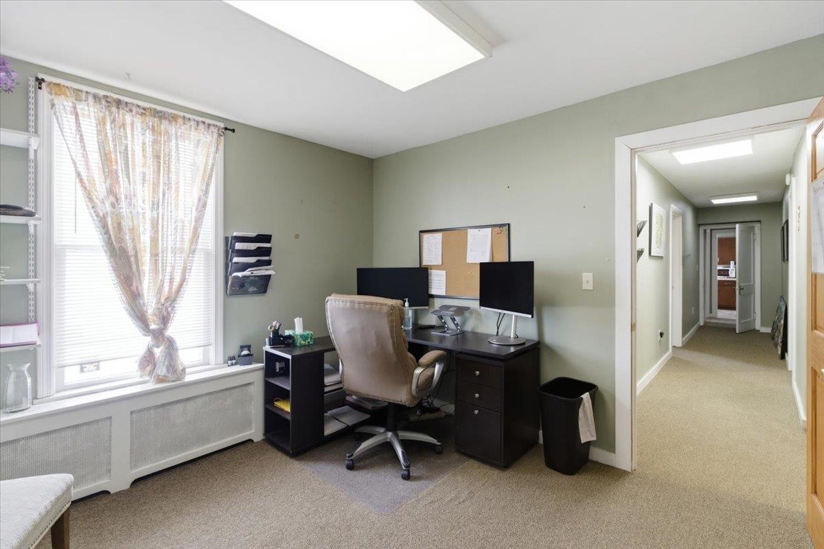 307 North Street Bennington, VT 05201 - Photo 3 of 16